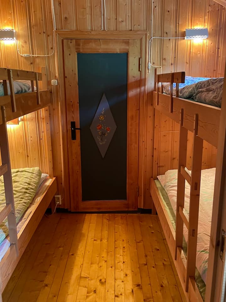 غرفة النوم 2