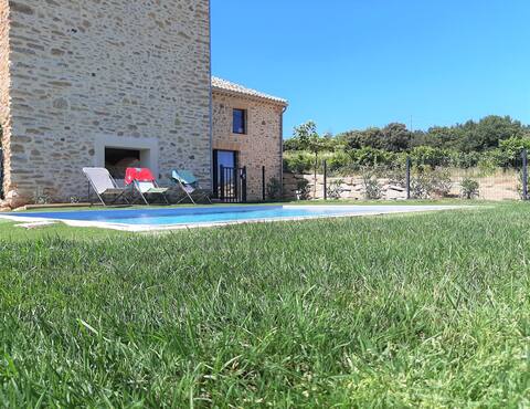 Mas amid vineyards