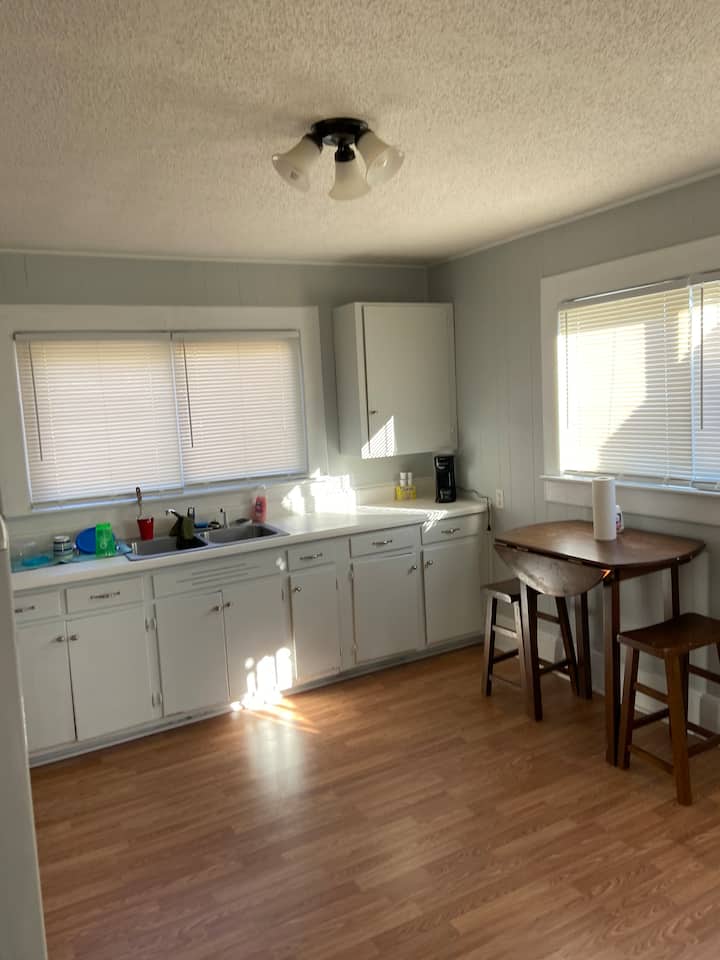 King’ Bungalow - Gastonia