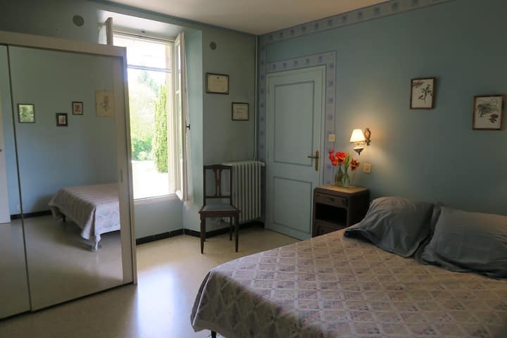 غرفة النوم 1