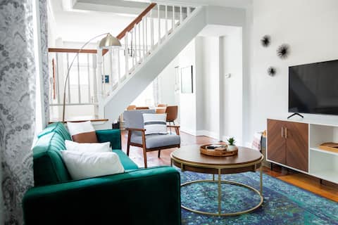 Bright, Historic Rowhome in Awesome Fishtown!!