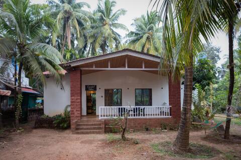 Coastal Vibes - 2 BHK in Malvan | 400m from beach