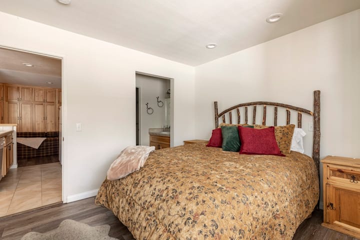 Bedroom with queen bed and quality linens