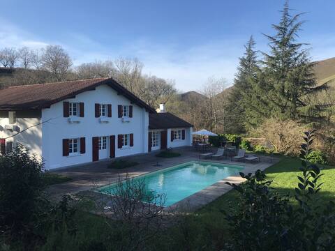 Beautiful spacious villa in the heart of the Basque Country