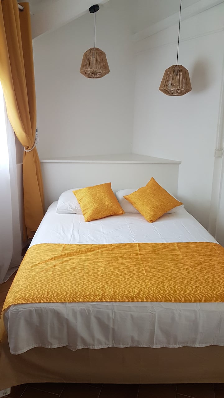 غرفة نوم 1 بغرفة استحمام داخلية 