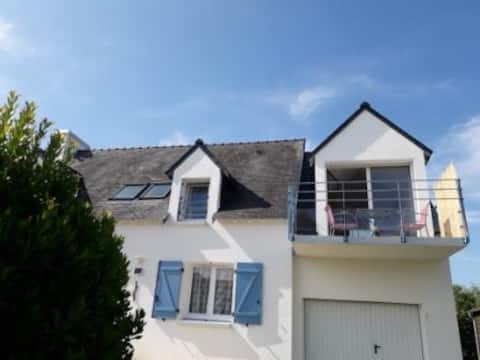 Popular Airbnb listing: Renovated apartment in main residence in Carnac