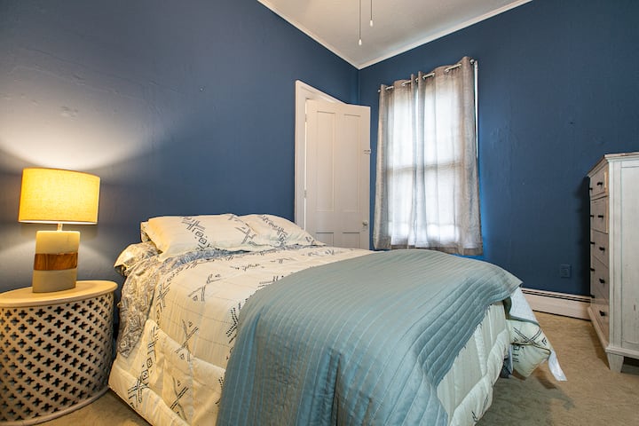 Bedroom 2 - Full bed