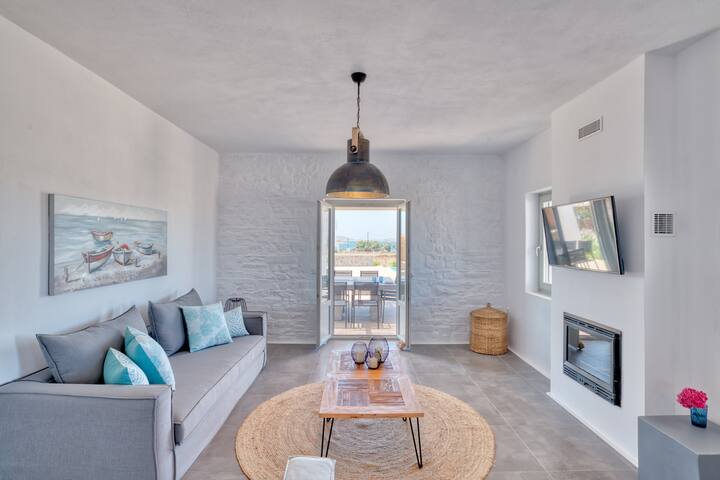 White Sand Paros Villa HOPE gallery image 2