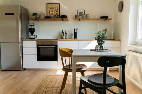 Stylishly furnished 2 room apartment