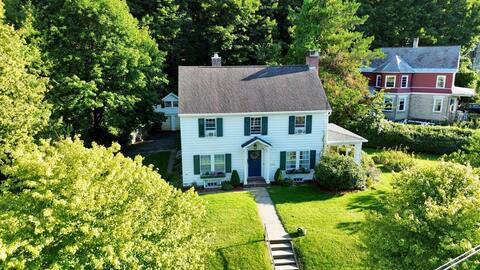 Mountain Escape: book Fall Color & Ski Season now!