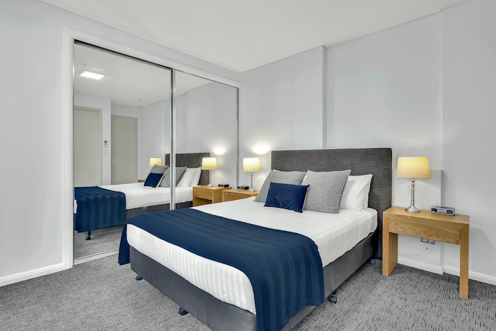 North Sydney Large Two Bedroom MIL2252402