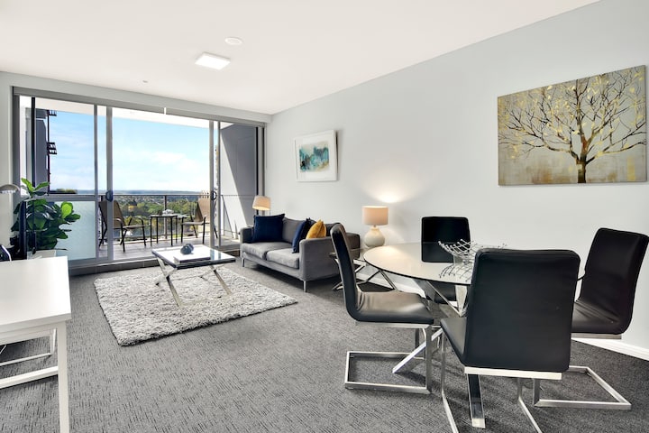 North Sydney Large Two Bedroom MIL2252402