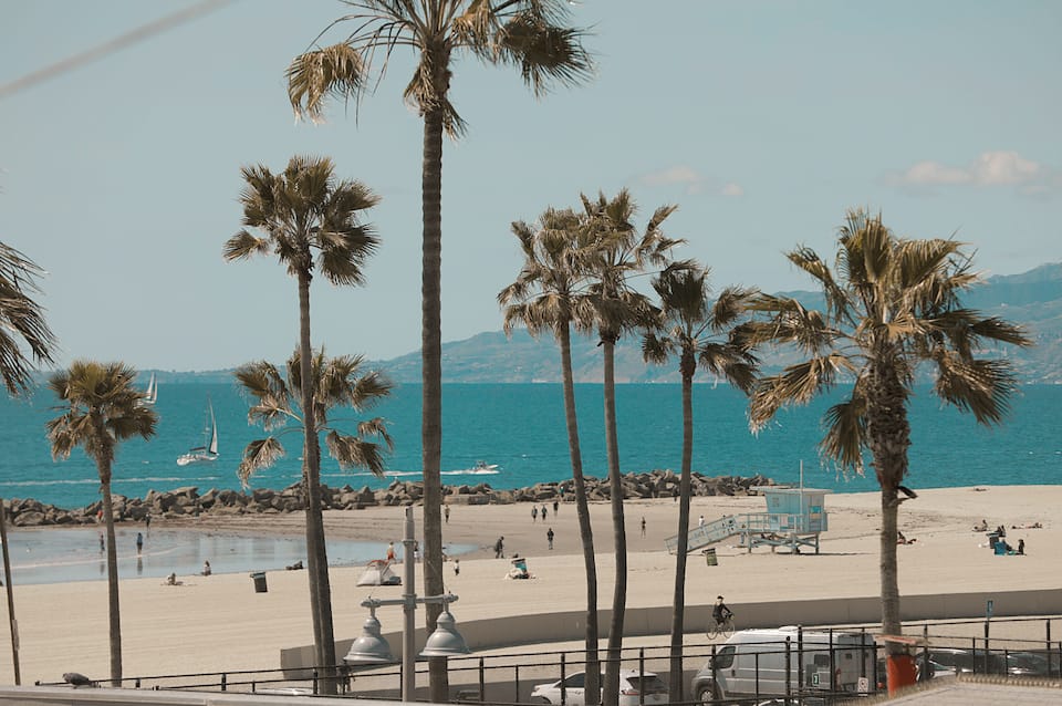 Los Angeles Beachfront Vacation Rentals - California, United States ...