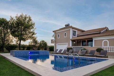 Villa Paradise with Private Pool