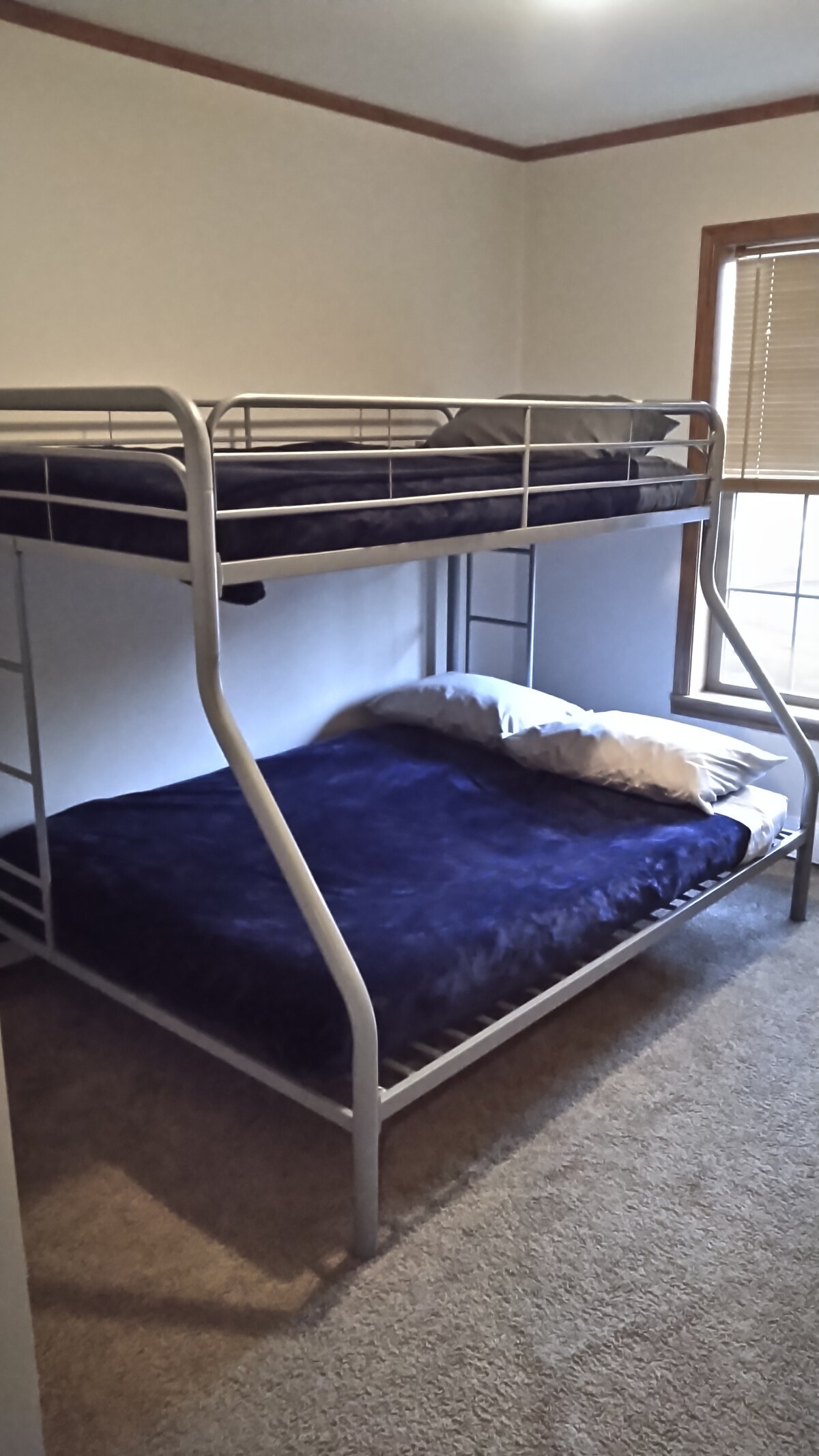 غرفة النوم 2