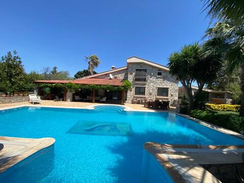 Stone Villa with Pool in Old Datça&Guest House(4+1
