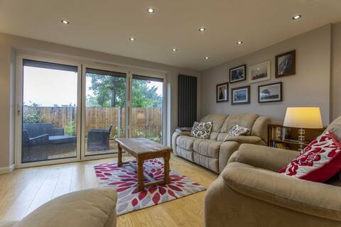 Rectory Cottage Stylish 2 Bed in Bath with Parking