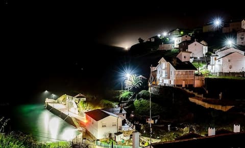 EXCLUSIVE APARTMENT WITH VIEWS TO SEA PORT.