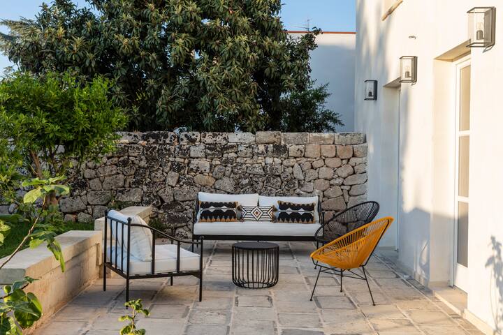 “Borgogelso”, a beautiful oasis in Salento. gallery image 5