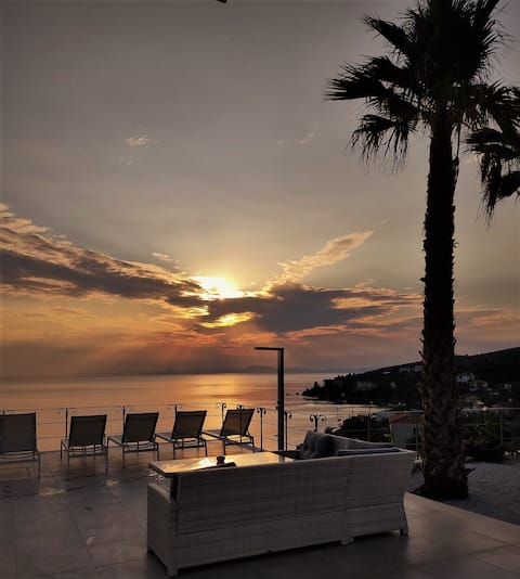 La Villa, Sea View Apt2 in a Villa