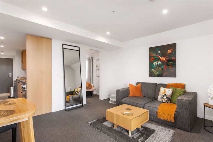 Lovely 1 Bedroom Service Apartment -Best View - Christchurch