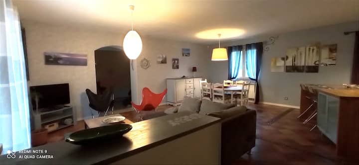 Confortable Maison De 125 M2 Avec Jardin Arboré - Bassens