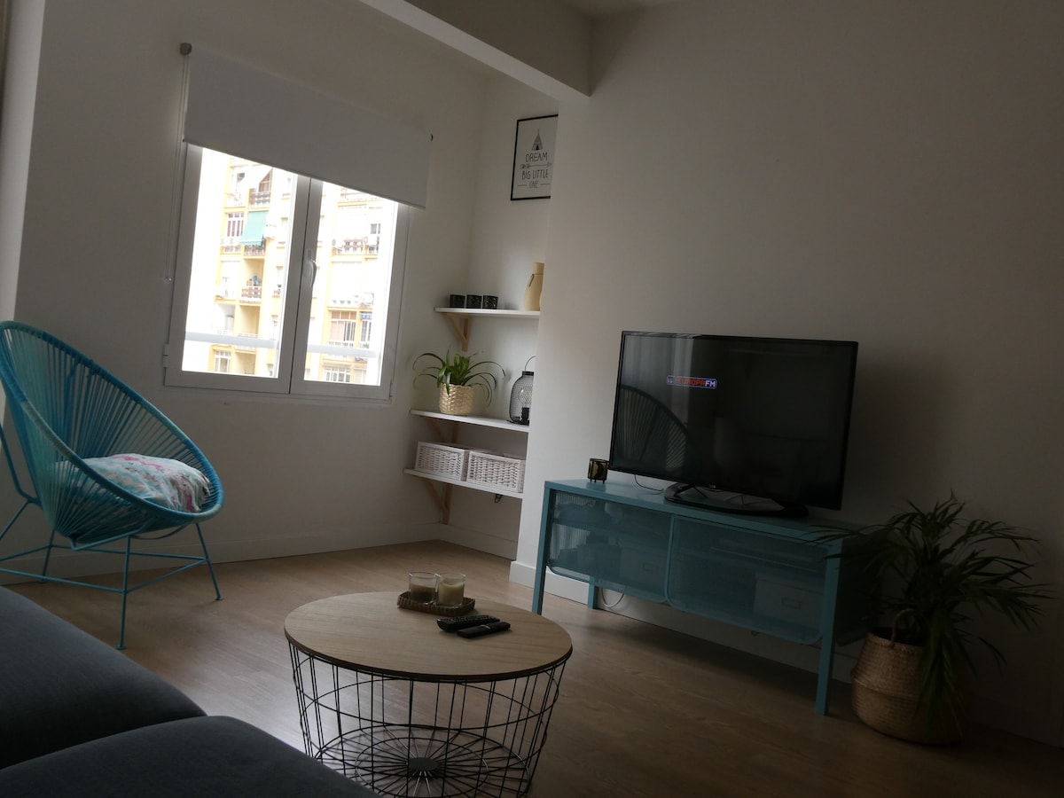 Top Airbnb: La Mantilla Apartment in Málaga