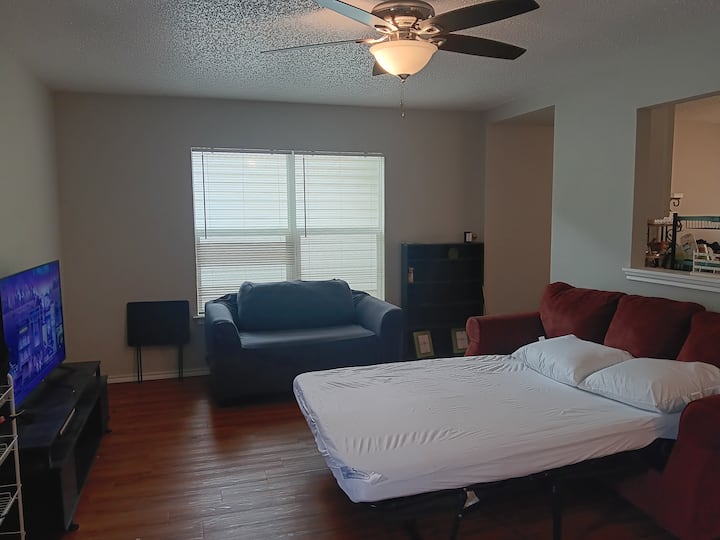 Jill's Resting Place - Universal City, TX