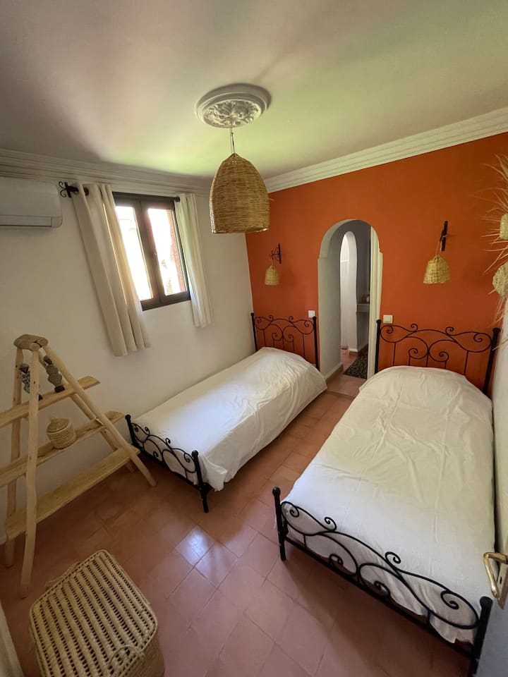 Chambre enfants 
2 lits de 90 cm