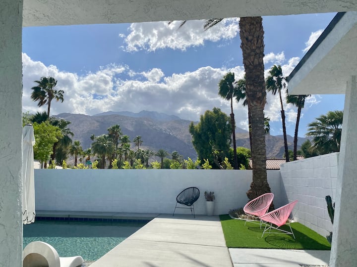 Glam 70s Movie Colony Home with Stellar Views Houses for Rent in Palm