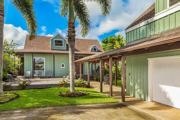 Stunning Tri-level Villa gallery image 3