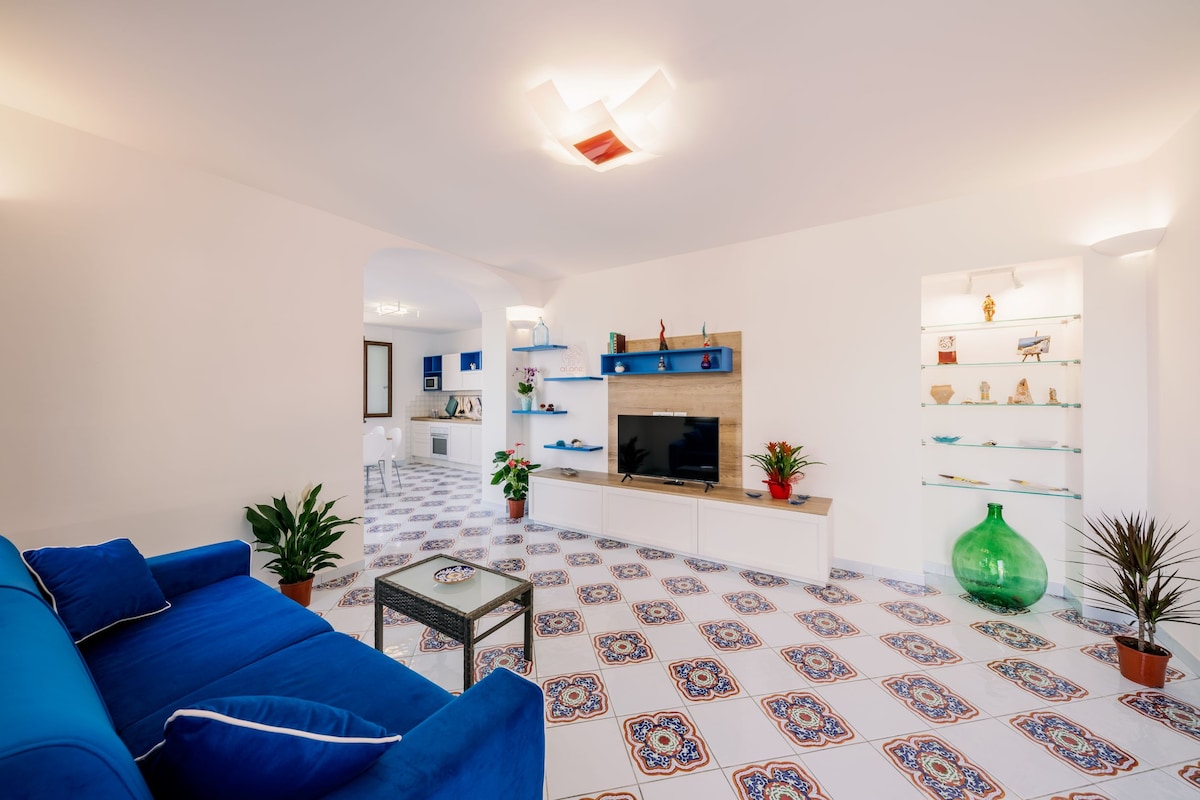Top Airbnb: aLone Amalfi in Amalfi