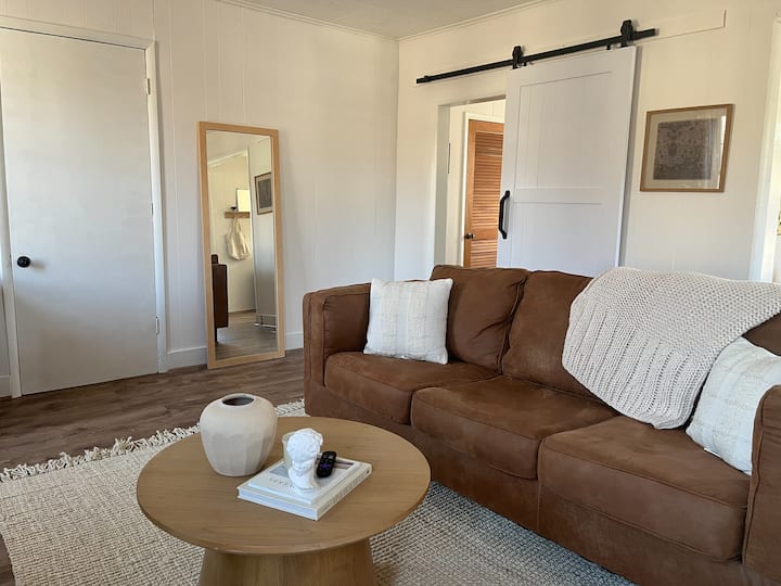 Cozy Historic Hamburg Loft -22 Mins Ann Arbor - Brighton, MI
