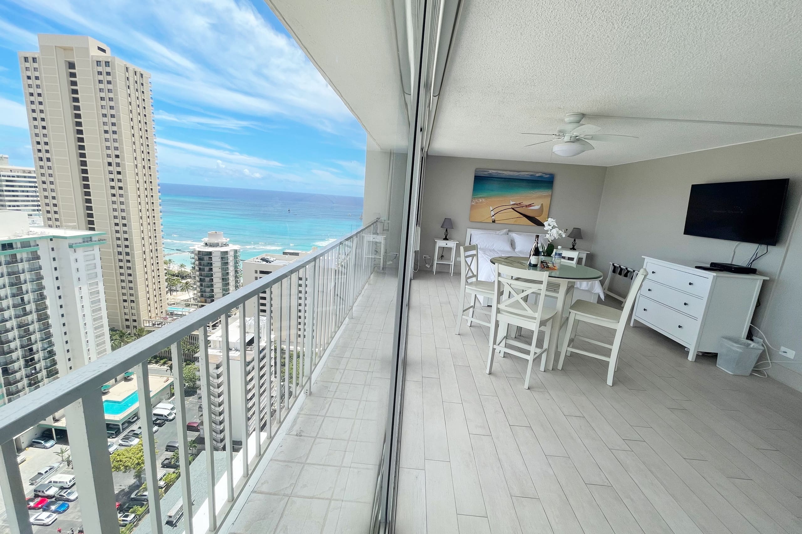 Condo in Honolulu · ★4.93 · 1 bedroom · 1 bed · 1 bath - Image 8