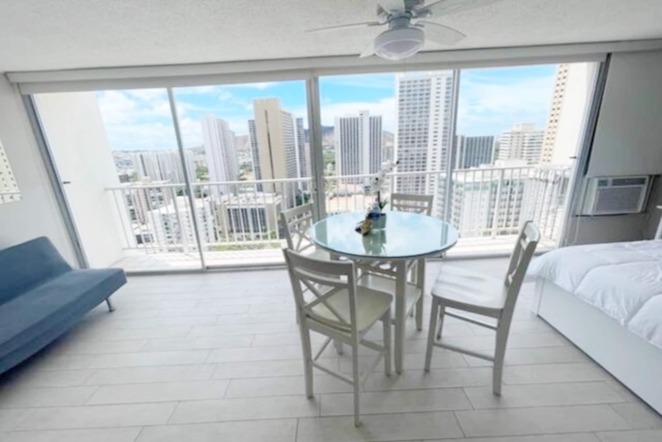 Condo in Honolulu · ★4.93 · 1 bedroom · 1 bed · 1 bath - Image 24