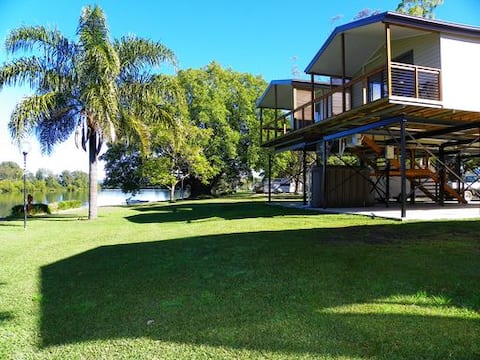 Riverside 2 Bedroom  Villa #2 (Sleeps 6)