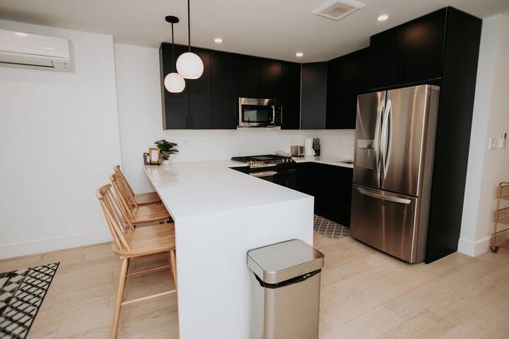 Spacious NEW Brooklyn Duplex 30 min to Manhattan! gallery image 3