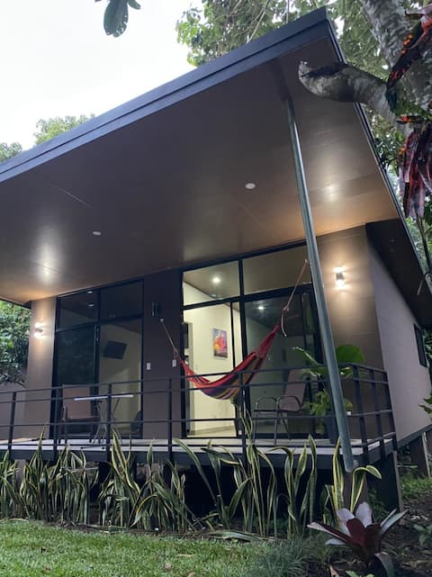 "Bungalow Villa Sarchí" near airport