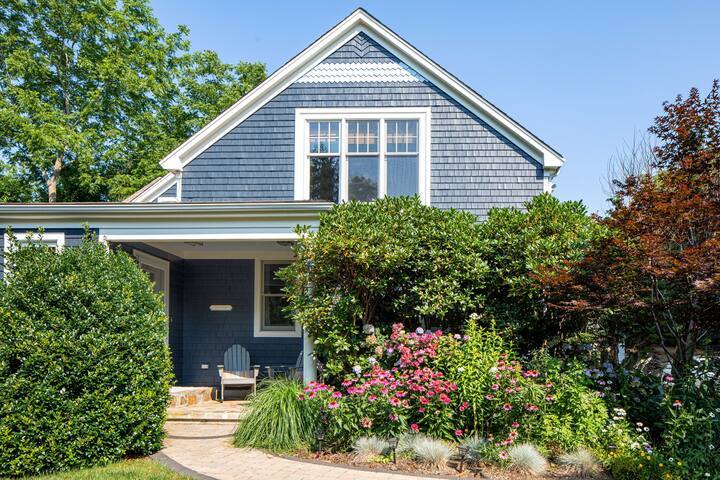 Coastal Hideaway- hot tub close to Newport+beaches gallery image 4