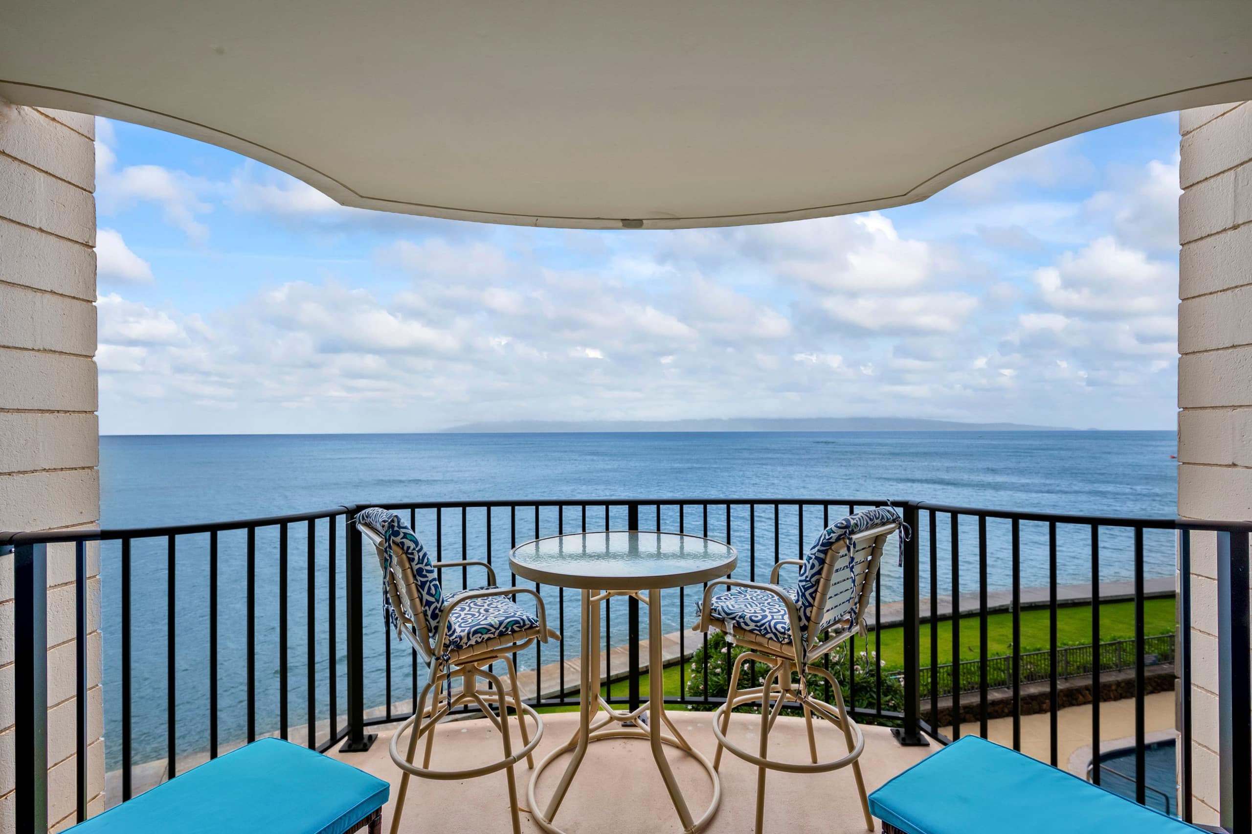 Condo in Lahaina · ★4.94 · 1 bedroom · 2 beds · 1 bath - Image 19