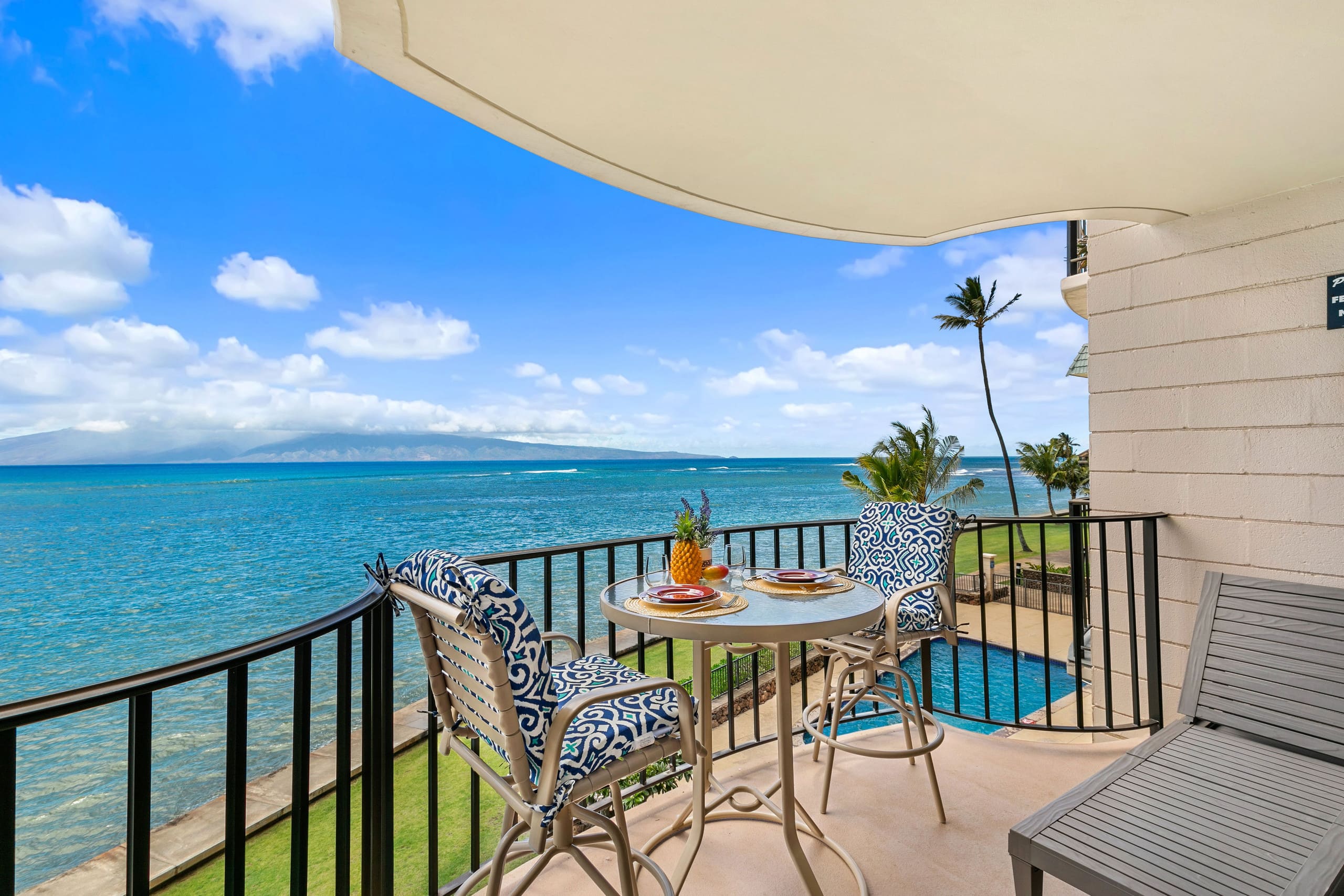 Condo in Lahaina · ★4.94 · 1 bedroom · 2 beds · 1 bath - Image 14