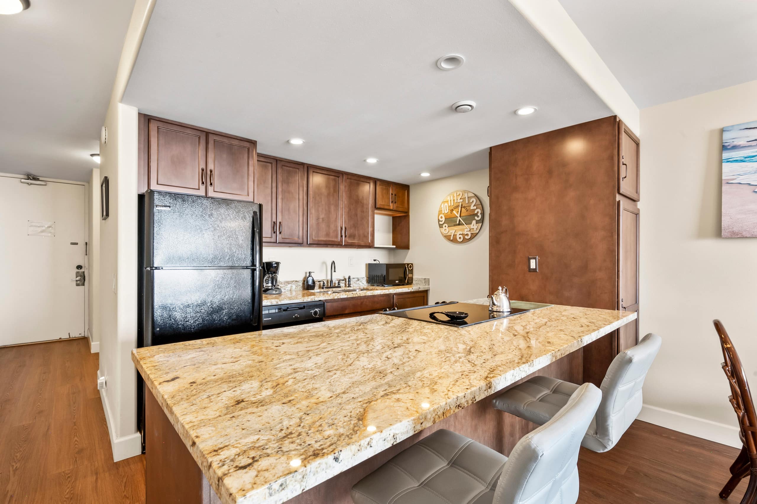 Condo in Lahaina · ★4.94 · 1 bedroom · 2 beds · 1 bath - Image 9