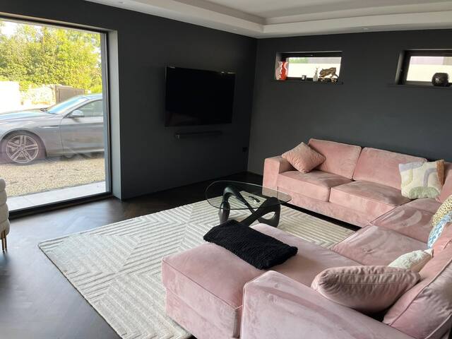 NEWLY BUILT CONTEMPORARY HOUSE WITH GREAT SEAVIEWS gallery image 2