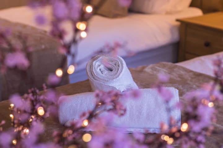 Se proporcionan toallas y sábanas