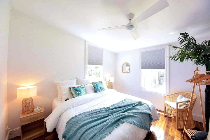 ห้องสไตล์ทรอปิคอลเตียงซูเปอร์คิง 