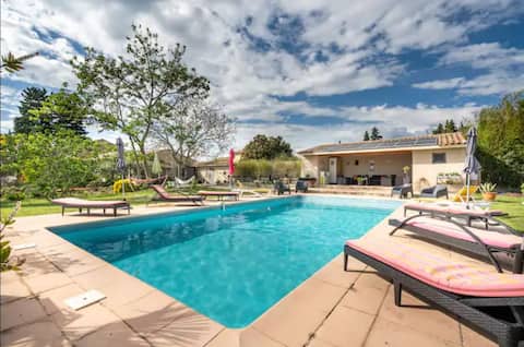 Le Mas aux Lavandes 4* with heated indoor pool
