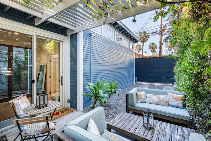 Renovated 3BR Venice Beach Home- Prime Location! gallery image 3