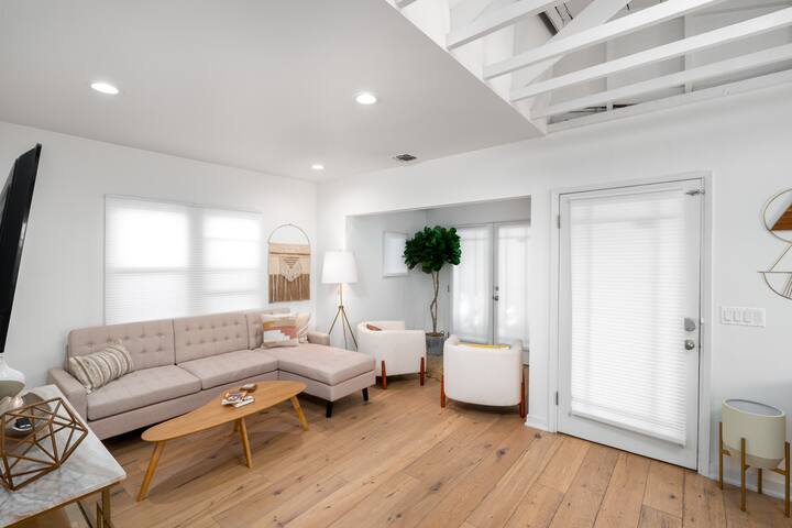 Renovated 3BR Venice Beach Home- Prime Location! gallery image 5