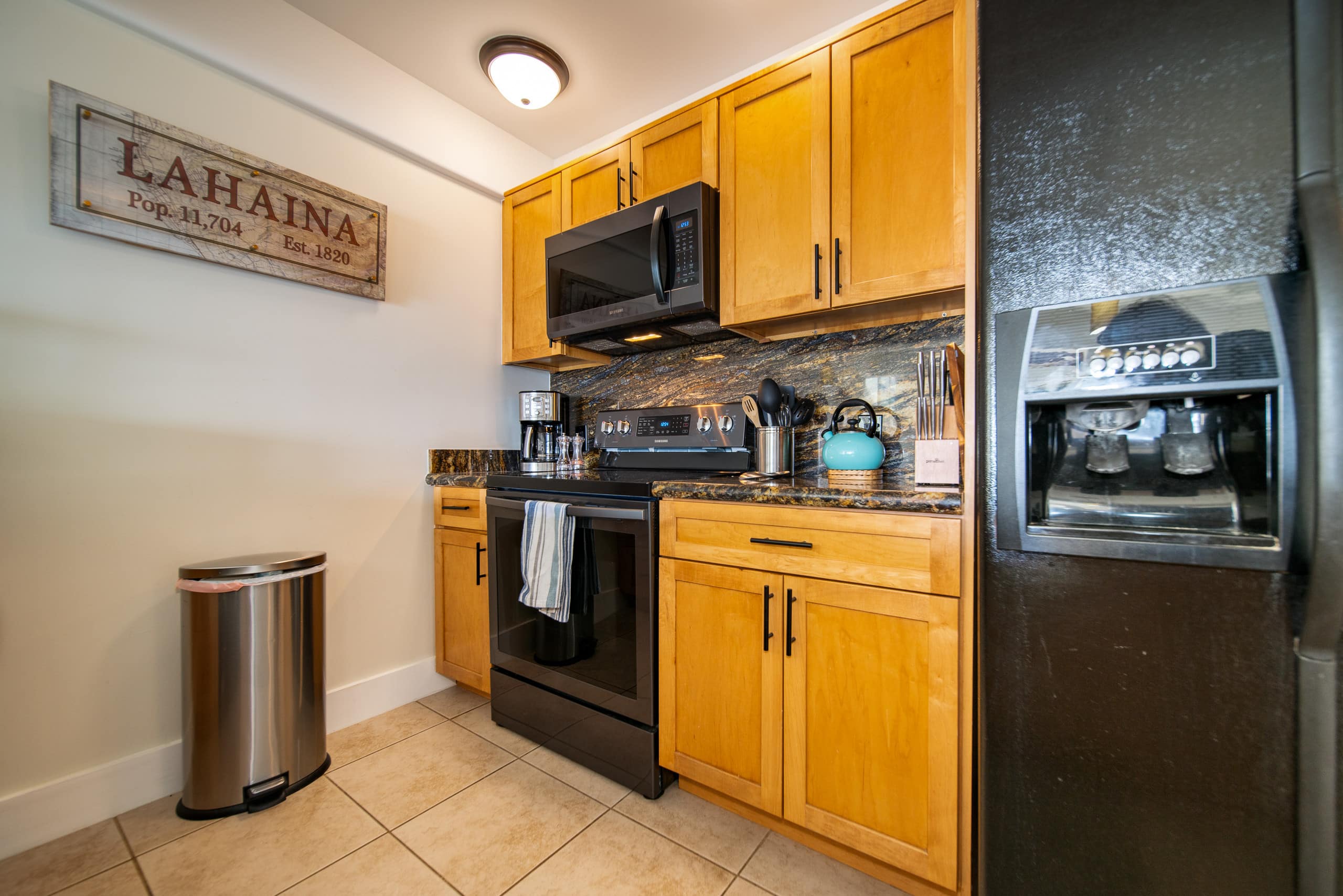Condo in Lahaina · ★4.97 · 3 bedrooms · 5 beds · 2 private baths - Image 6