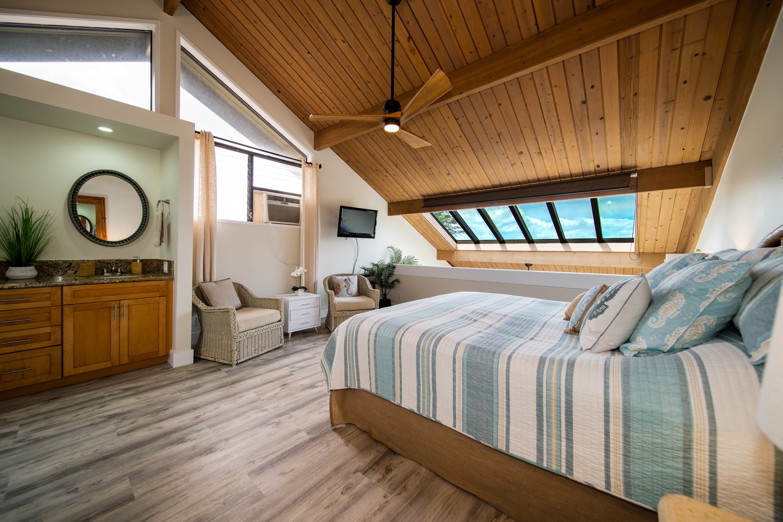 Condo in Lahaina · ★4.97 · 3 bedrooms · 5 beds · 2 private baths - Image 14